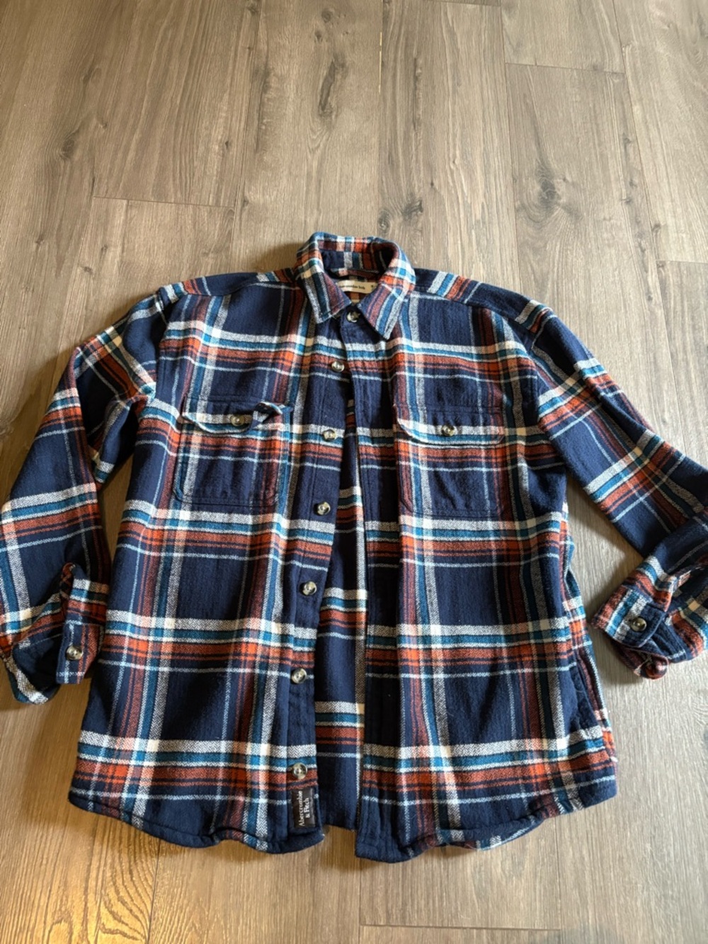 Abercrombie kids Navy Plaid Button-Up Flannel Shirt size 15/16